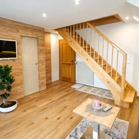 Apartment Holzer *