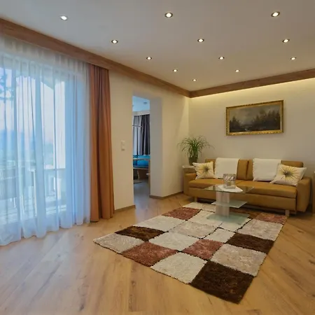 Holzer Apartment